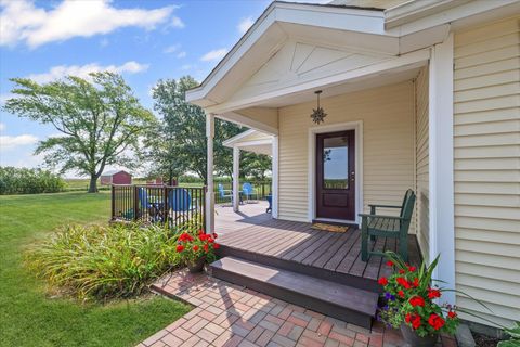 Tiny photo for 1728 County Road 500 E, Champaign, IL 61822 (MLS # 12438669)