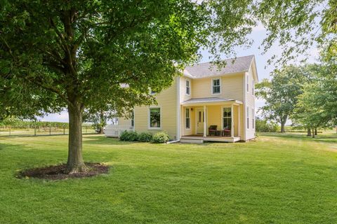Photo of 1728 County Road 500 E, Champaign, IL 61822 (MLS # 12438669)