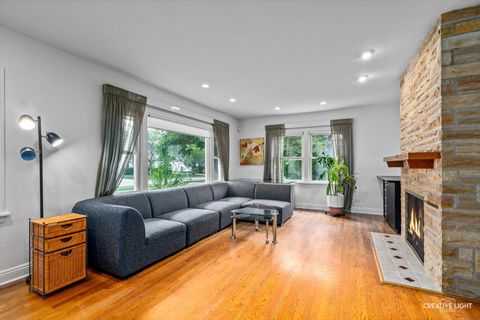 Tiny photo for 1211 James Street, Geneva, IL 60134 (MLS # 12434937)