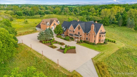 Photo of 5N719 Castle Drive, St. Charles, IL 60175 (MLS # 12762555)