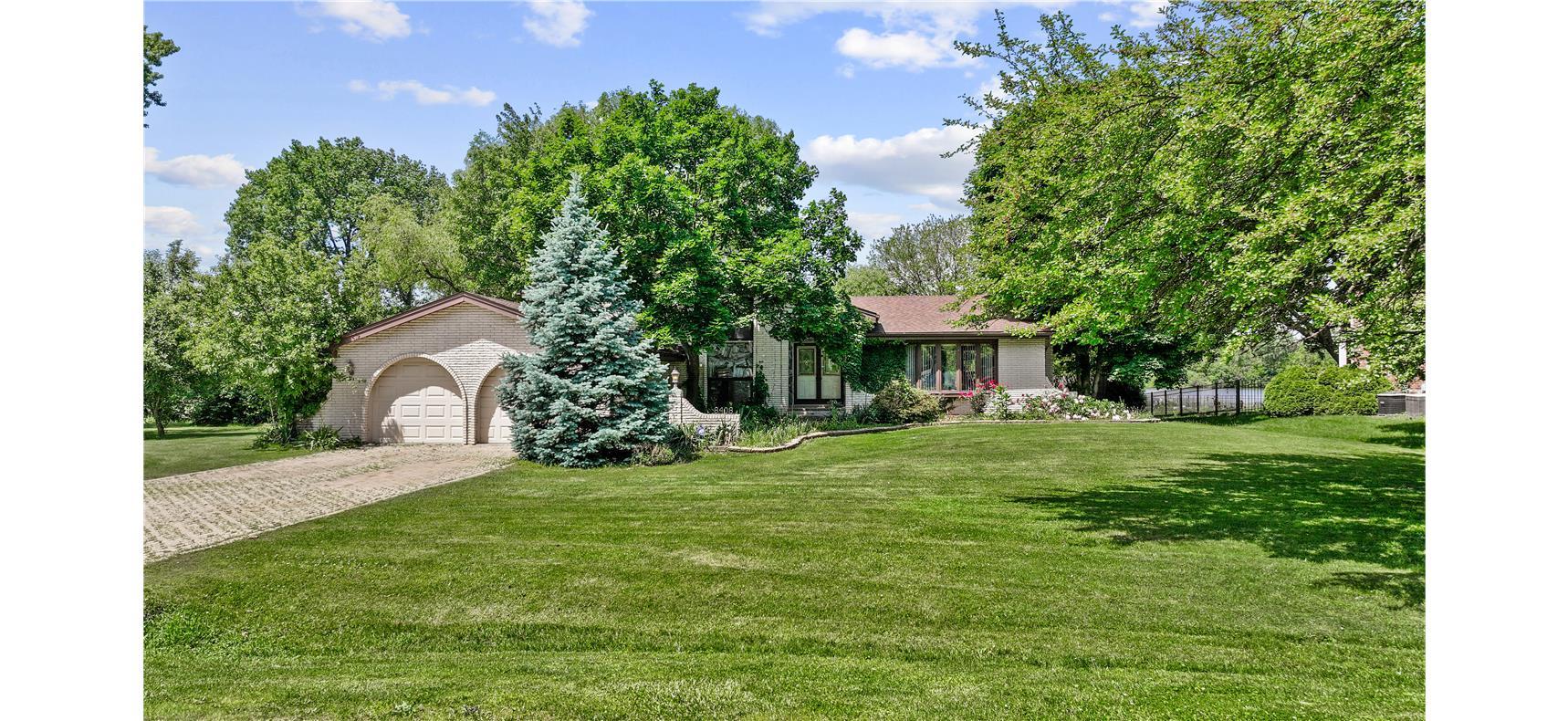 8408 Lakeside Drive