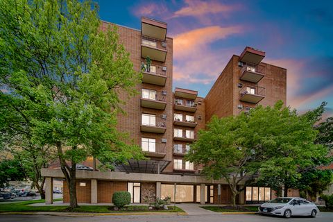 Tiny photo for 7830 W North Avenue #505, Elmwood Park, IL 60707 (MLS # 12412795)