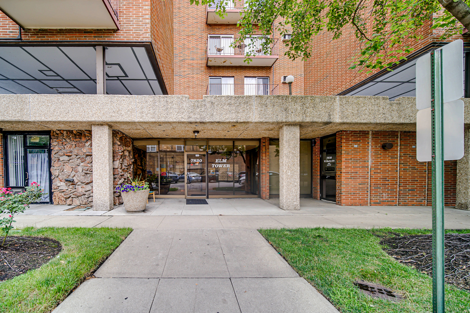 7830 W North Avenue 505