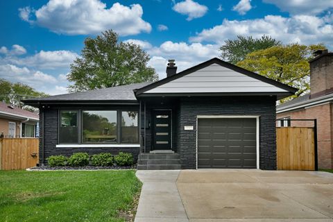 7049 N Caldwell Avenue Chicago IL 60646