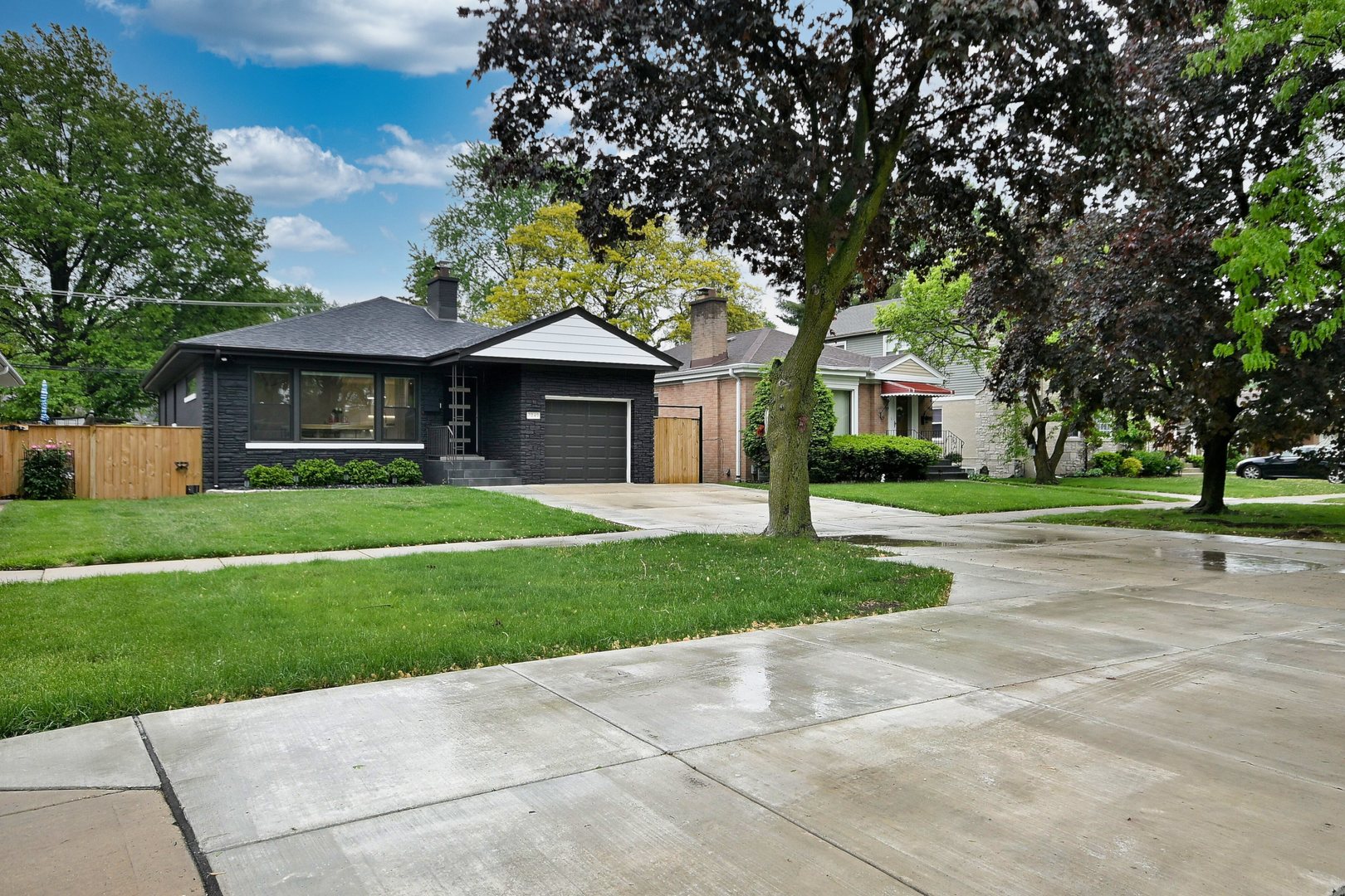 7049 N Caldwell Avenue