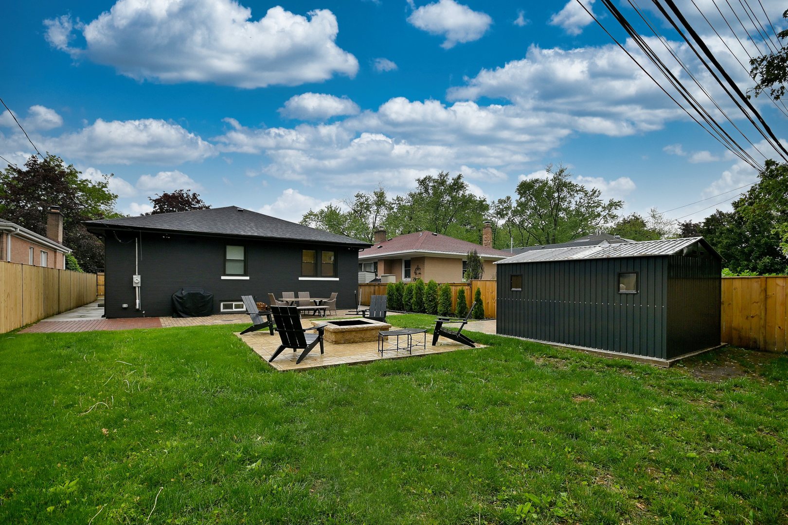 7049 N Caldwell Avenue