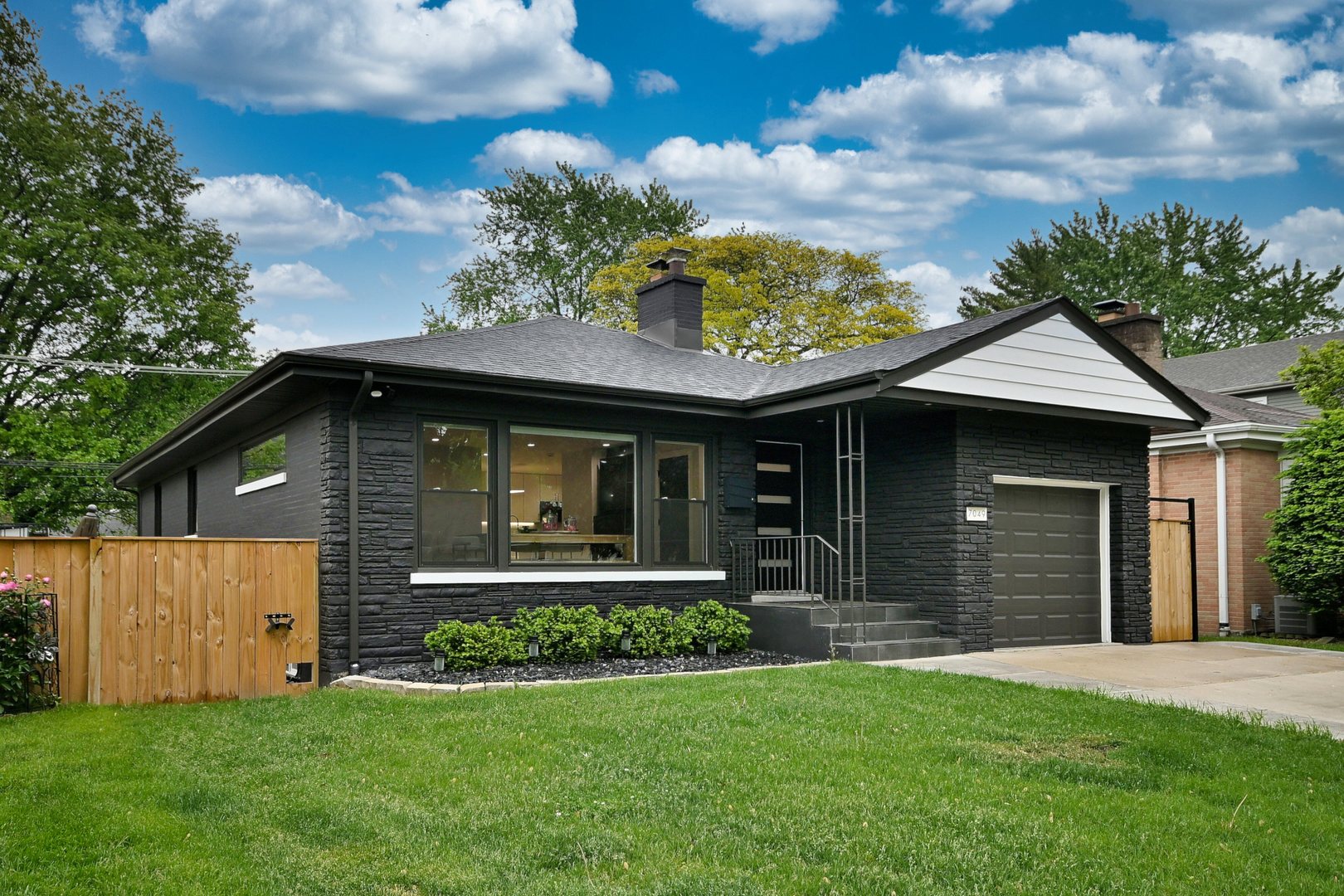 7049 N Caldwell Avenue