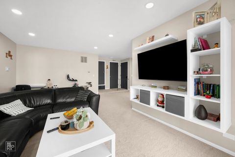 Tiny photo for 6820 Joliet Road #11, Indian Head Park, IL 60525 (MLS # 12571564)