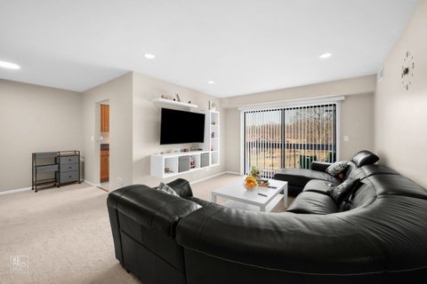 Tiny photo for 6820 Joliet Road #11, Indian Head Park, IL 60525 (MLS # 12571564)