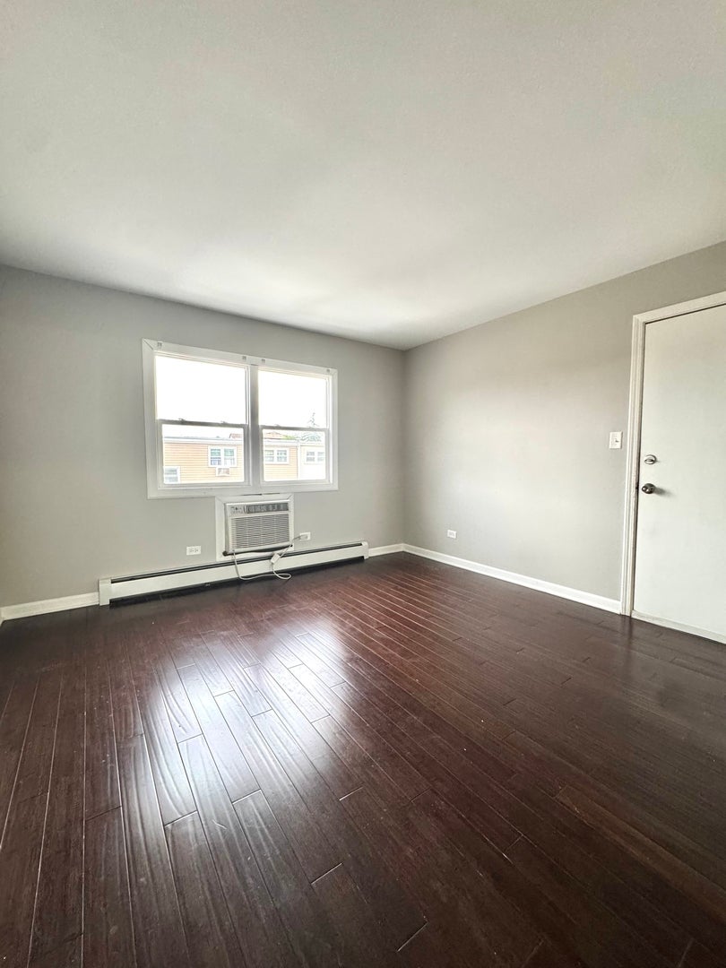 5644 W 105th Street 1W