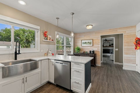 Tiny photo for 1450 TERRACE PARK Drive, Bettendorf, IA 52722 (MLS # 12785818)