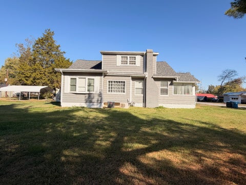 Tiny photo for 803 Hickman Street, Benton, IL 62812 (MLS # 12792576)