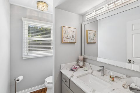 Tiny photo for 601 W Kingsley Drive, Arlington Heights, IL 60004 (MLS # 12739572)