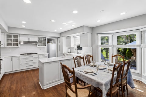 Tiny photo for 601 W Kingsley Drive, Arlington Heights, IL 60004 (MLS # 12739572)