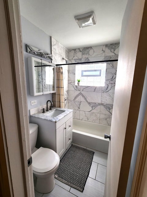 Tiny photo for 1424 N Harlem Avenue #D, River Forest, IL 60305 (MLS # 12793293)