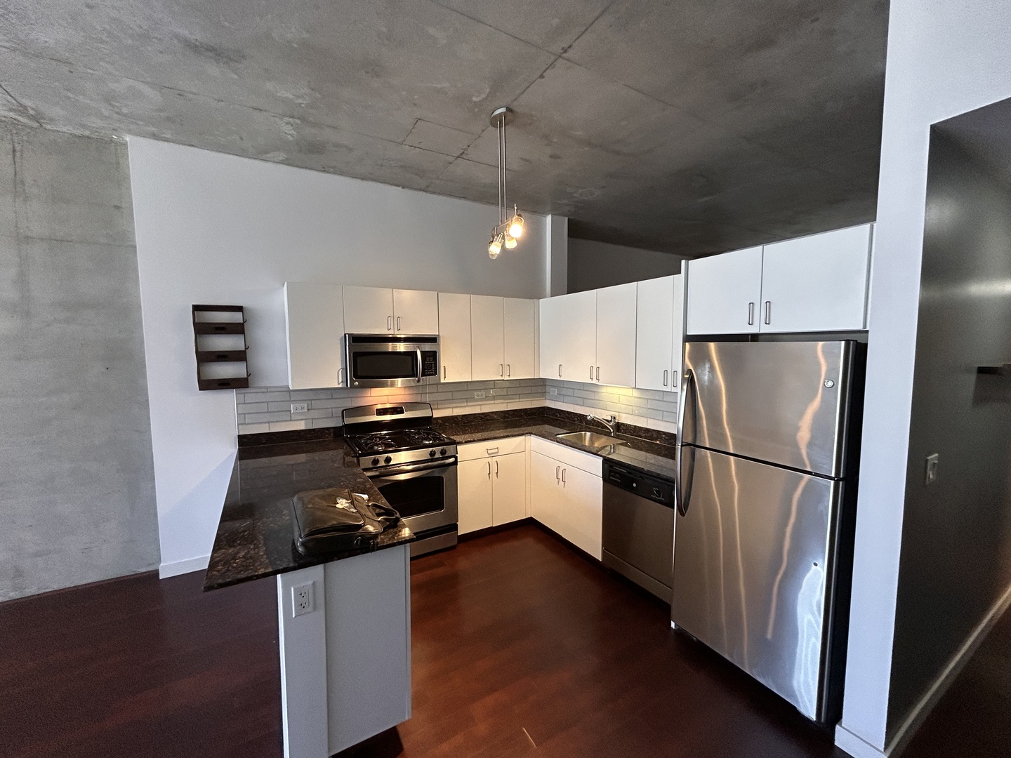 235 W Van Buren Street 2416