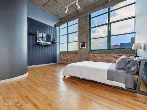 Tiny photo for 1017 W WASHINGTON Boulevard #6F, Chicago, IL 60607 (MLS # 12504569)