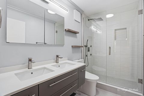 Tiny photo for 1615 E Central Road #122C, Arlington Heights, IL 60005 (MLS # 12601991)