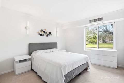 Tiny photo for 1615 E Central Road #122C, Arlington Heights, IL 60005 (MLS # 12601991)