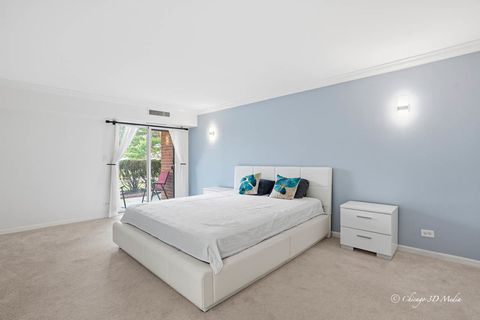 Tiny photo for 1615 E Central Road #122C, Arlington Heights, IL 60005 (MLS # 12601991)