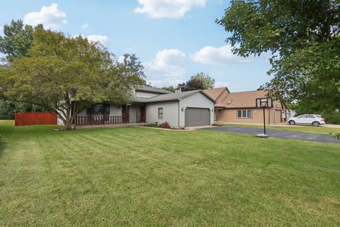 1217 Lakewood Drive Somonauk IL 60552