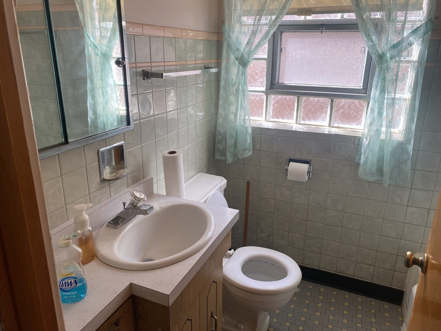 3904 W 58th Place