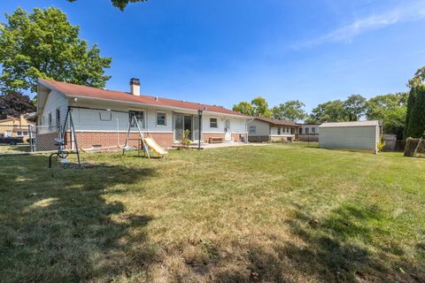 A home in Elk Grove Village