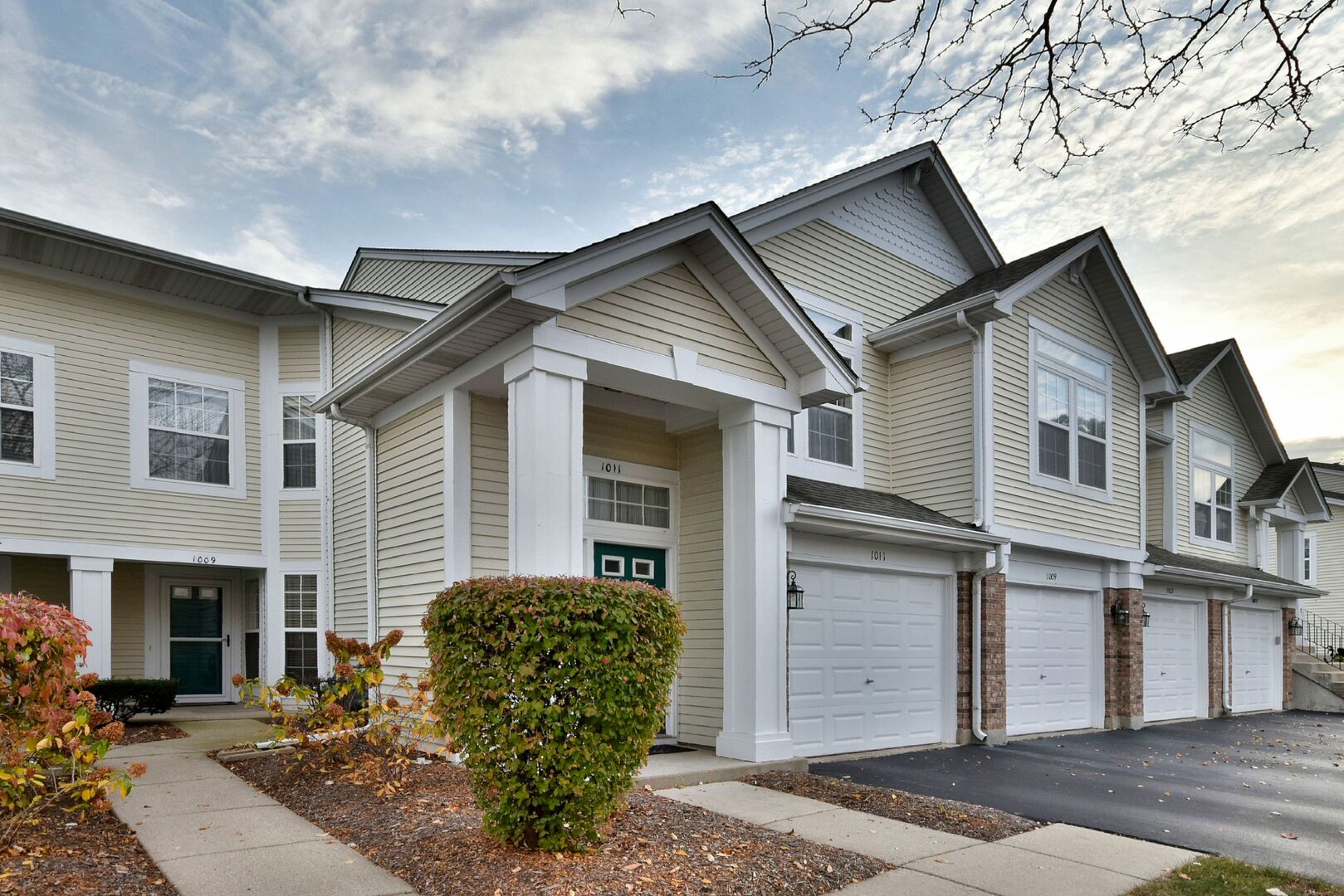1009 Huntington Drive