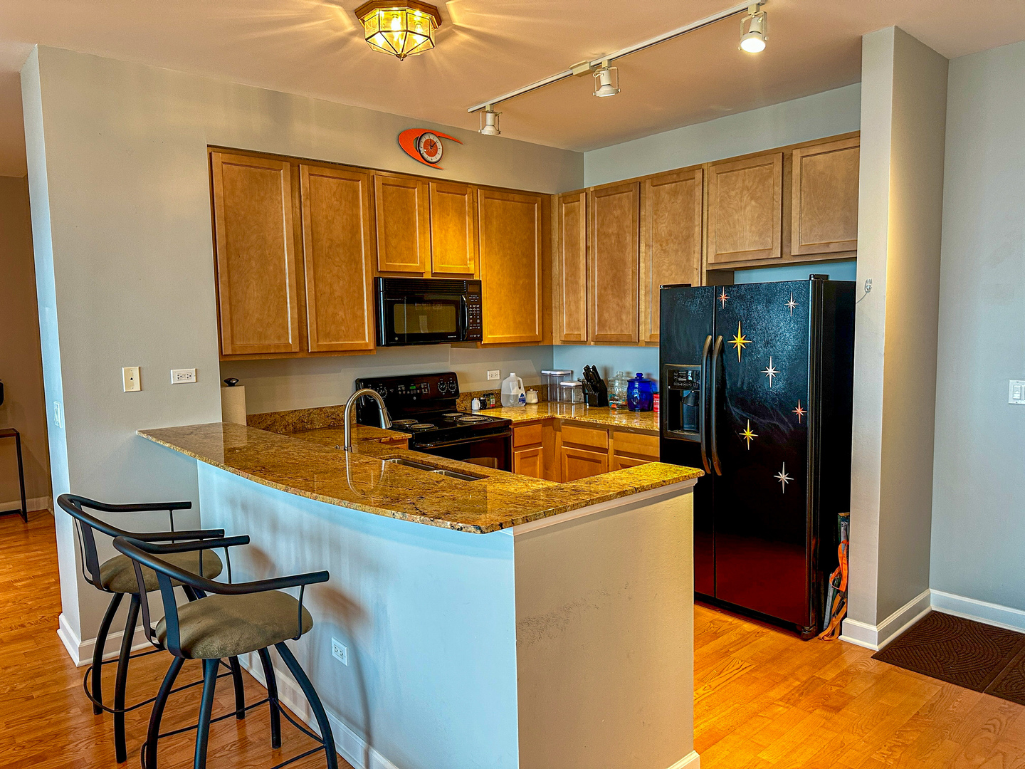 1841 S Calumet Avenue 1403