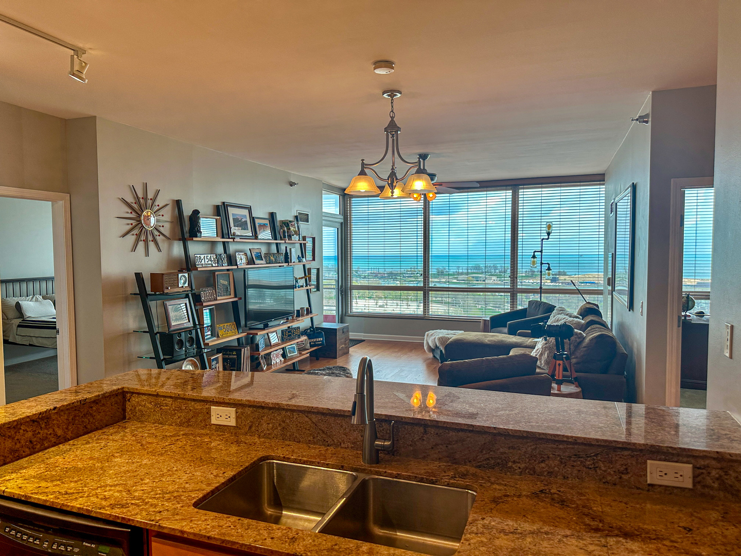 1841 S Calumet Avenue 1403