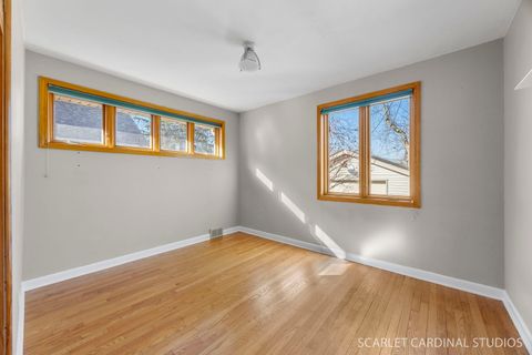 Tiny photo for 882 Hillside Avenue, Glen Ellyn, IL 60137 (MLS # 12564825)