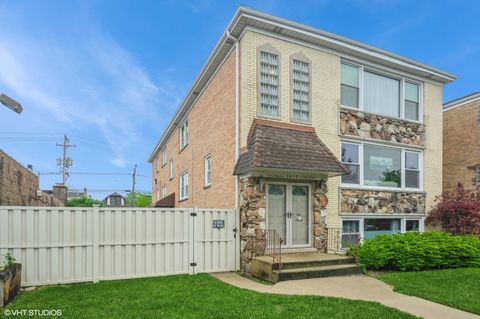 5639 W Montrose Avenue Chicago IL 60634