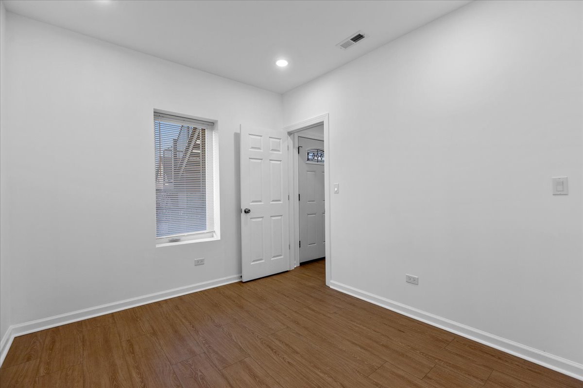 1313 W Chicago Avenue 3S