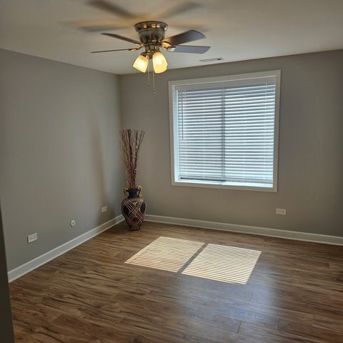 Tiny photo for 1717 W CRYSTAL Lane #310, Mount Prospect, IL 60056 (MLS # 12621557)