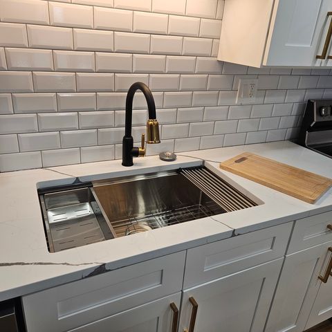 Tiny photo for 1717 W CRYSTAL Lane #310, Mount Prospect, IL 60056 (MLS # 12621557)