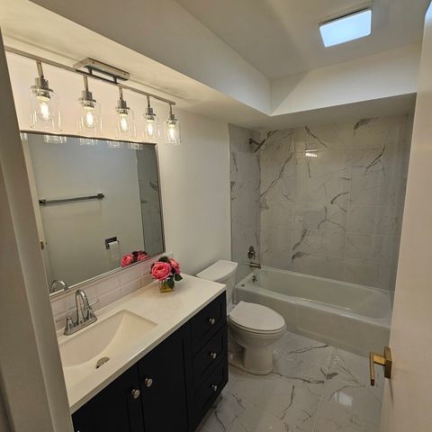 Tiny photo for 1717 W CRYSTAL Lane #310, Mount Prospect, IL 60056 (MLS # 12621557)