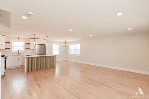 Tiny photo for 10701 S Harding Avenue, Chicago, IL 60655 (MLS # 12607937)
