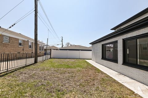 Tiny photo for 10701 S Harding Avenue, Chicago, IL 60655 (MLS # 12607937)