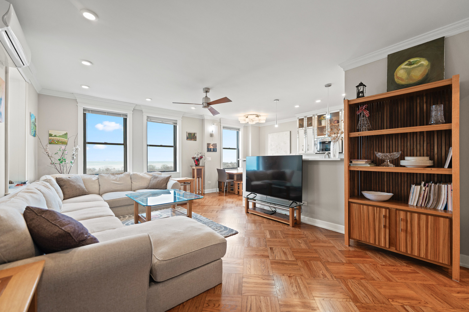 2000 N LINCOLN PARK WEST 1010