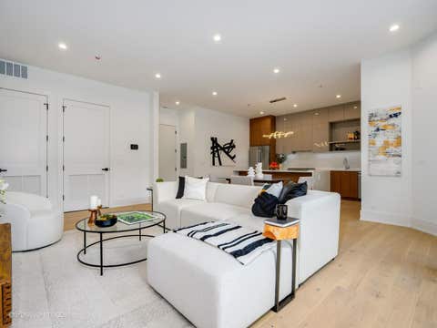 Tiny photo for 515 W Elm Street #302, Chicago, IL 60610 (MLS # 12738396)