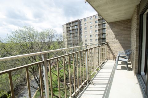 Tiny photo for Willowbrook, IL 60527 (MLS # 12629414)