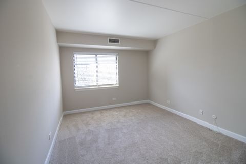 Tiny photo for Willowbrook, IL 60527 (MLS # 12629414)
