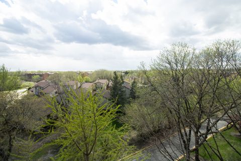 Tiny photo for Willowbrook, IL 60527 (MLS # 12629414)