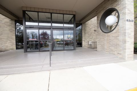 Photo of Willowbrook, IL 60527 (MLS # 12629414)