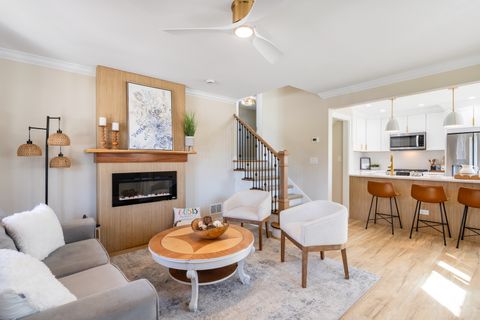 Tiny photo for 2945 Vernon Avenue, Brookfield, IL 60513 (MLS # 12601442)