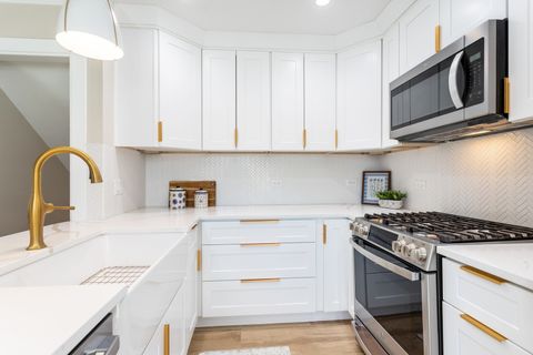 Tiny photo for 2945 Vernon Avenue, Brookfield, IL 60513 (MLS # 12601442)