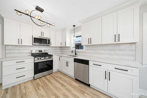 Tiny photo for 5300 Oakdale Drive, Oak Lawn, IL 60453 (MLS # 12490648)
