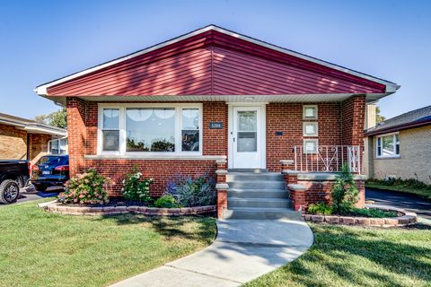 Photo of 5300 Oakdale Drive, Oak Lawn, IL 60453 (MLS # 12490648)