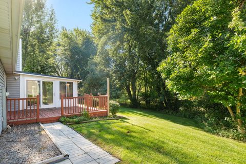 Tiny photo for 833 Dartmouth Drive, Island Lake, IL 60042 (MLS # 12474113)