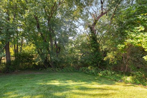 Tiny photo for 833 Dartmouth Drive, Island Lake, IL 60042 (MLS # 12474113)